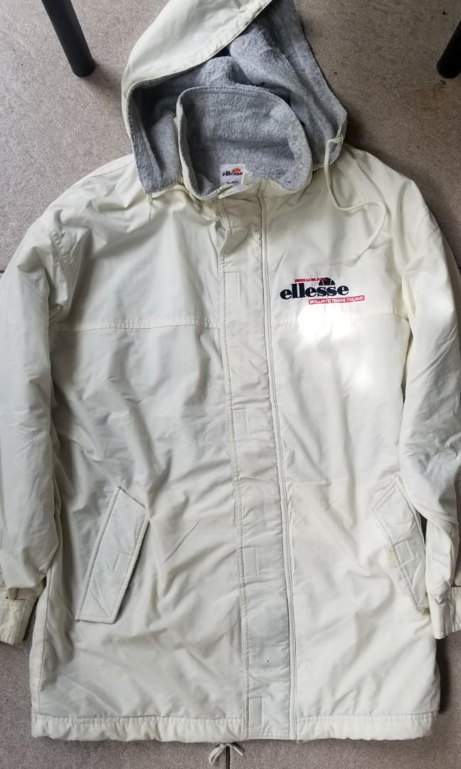 harga jaket ellesse original