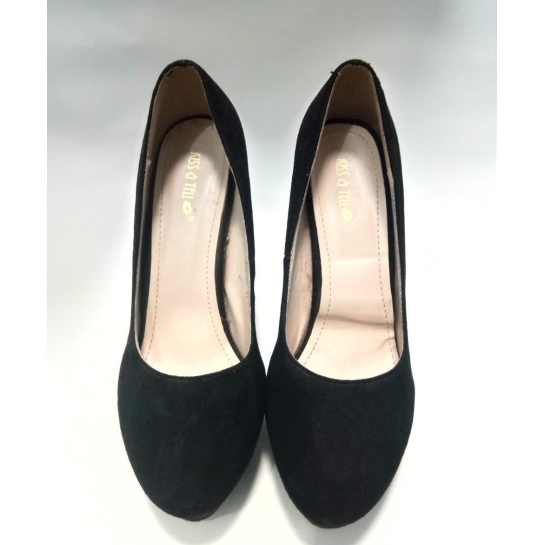 Kiss And Tell Heels Women S Fashion Women S Shoes On Carousell