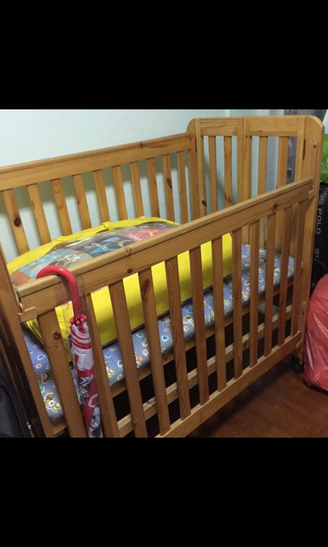 Selling baby cot, Babies & Kids, Baby Nursery & Kids Furniture, Cots