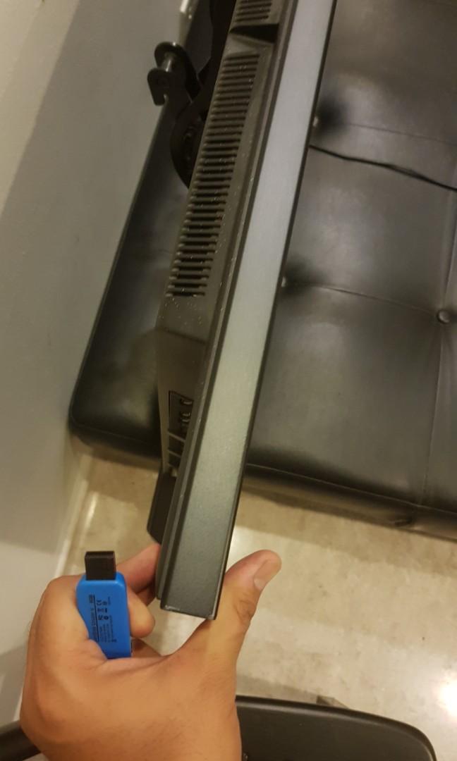 Sony Bravia for spare parts and remote controls., TV & Home Appliances