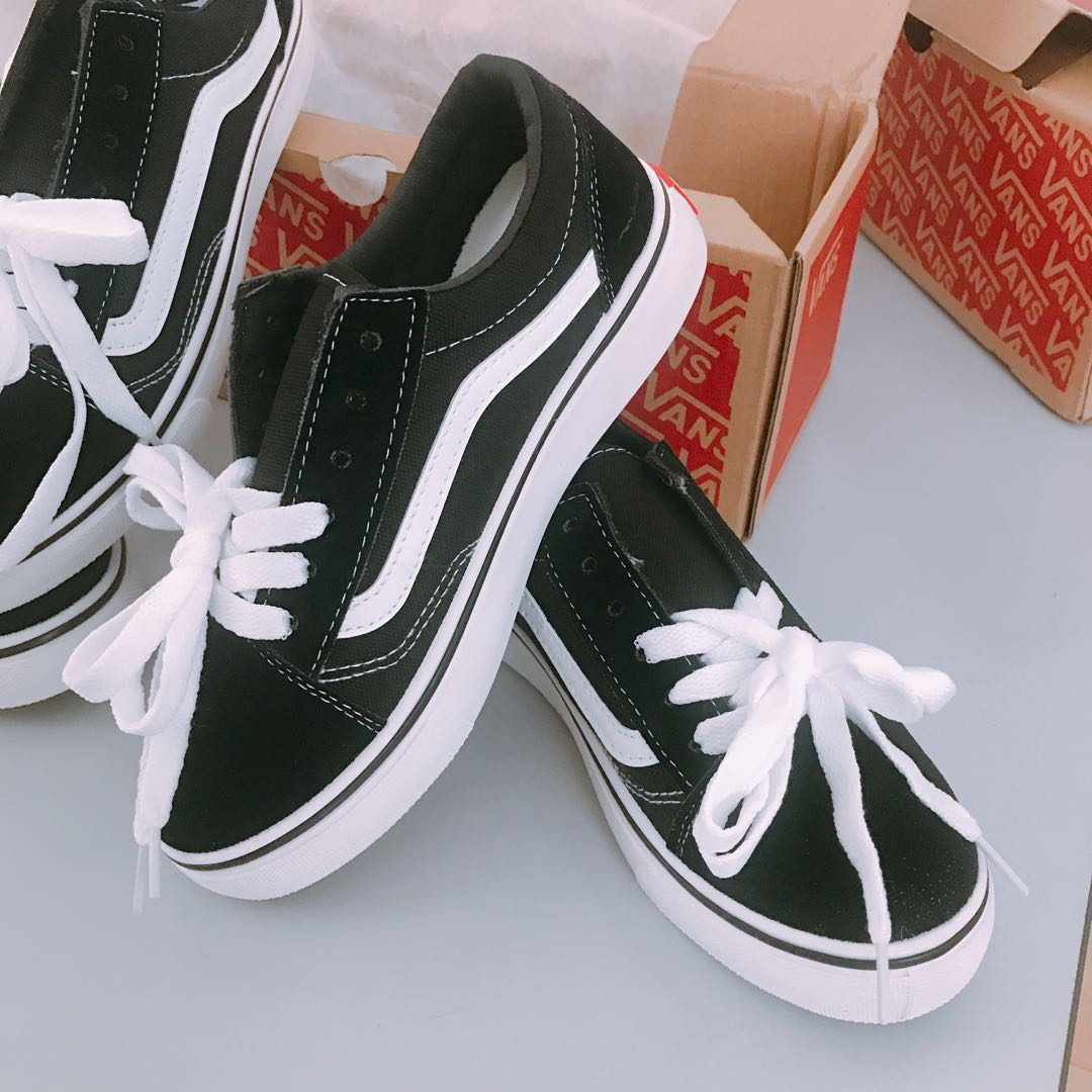 harga retail vans old skool bw