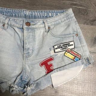Cotton on the frayed mid rise - patched