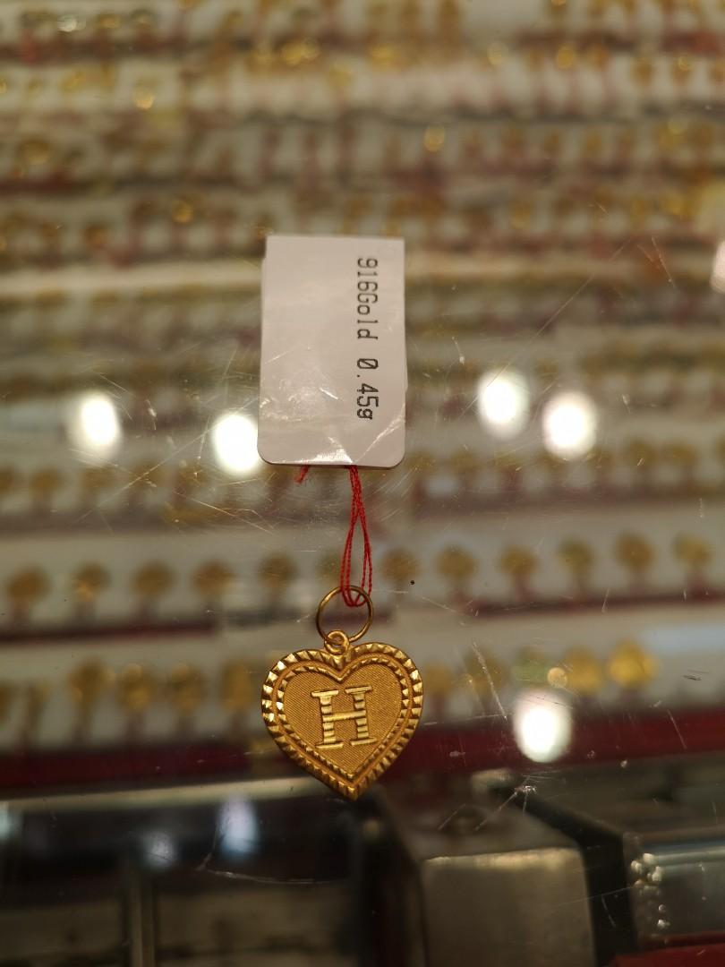 916 Gold Letter H Pendant Loket Huruf H Emas Luxury Accessories On Carousell
