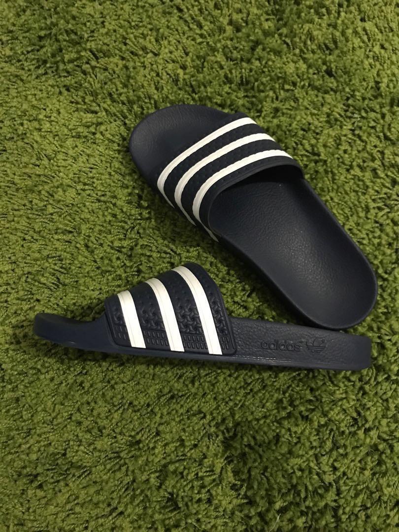 adidas adilette footlocker