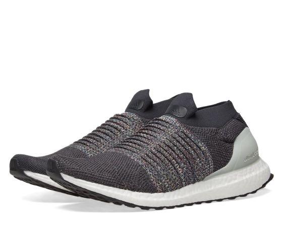 ultra boost laceless black