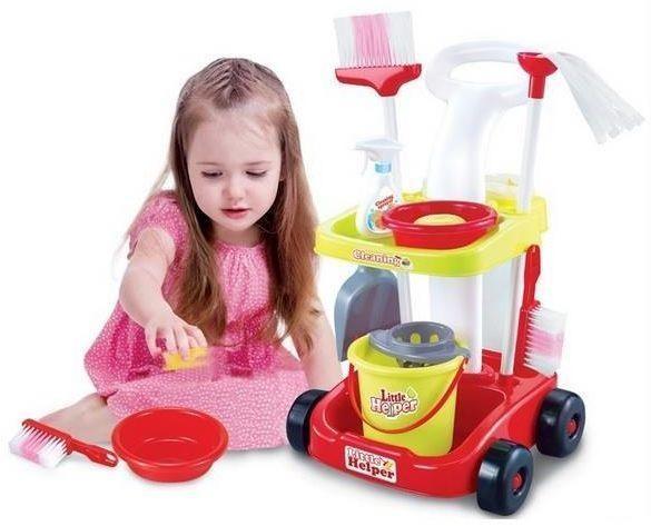 little girl cleaning set