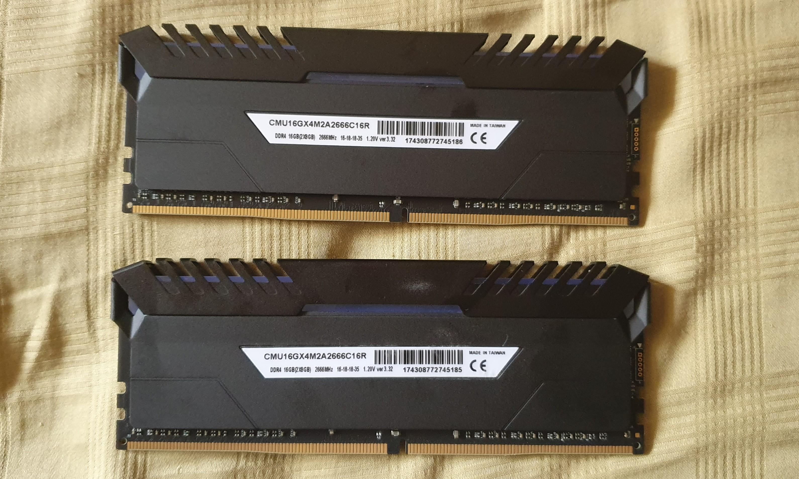 RAM Corsair Vengeance RGB Pro 2 x 16 Go/ DDR4/ 2666 MHz/ 1,35 V/ CL16/