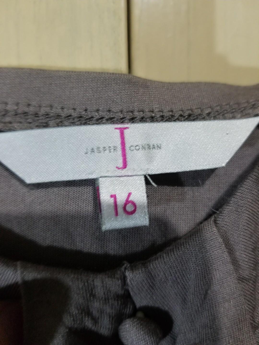 Debenhams plus size grey camisole 2XL (Category: Sleeveless) located in Quezon City. Submitted by redfullmoon (Listing ID 225251005, Image 2). Description: Preloved grey camisole. Very good condition. Plus size fits 2XL. #best2019.