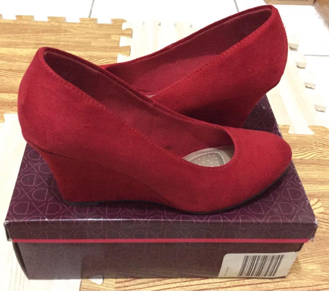Dexflex Comfort Karlie Wedges by Payless Red Fesyen Wanita