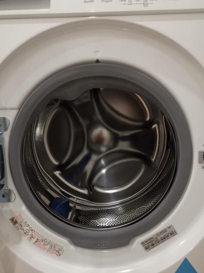 Electrolux 7.5kg Front Loading Washer EWF85743, TV & Home Appliances, Washing Machines and