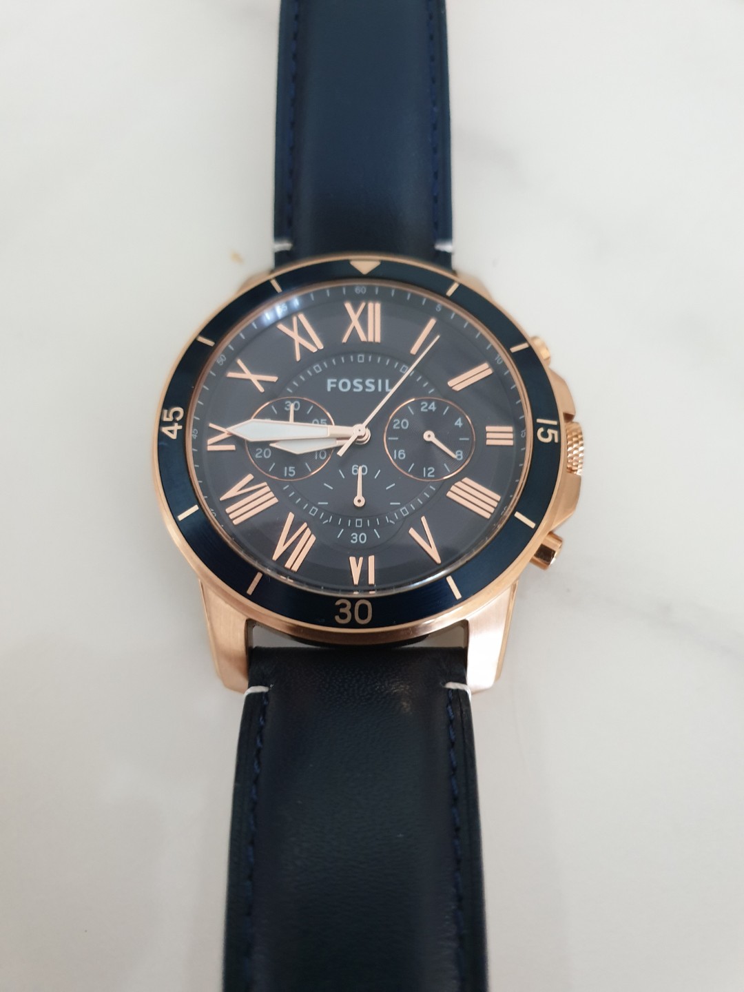 Elegant Men Fossil Dress Watch, Mobile 
