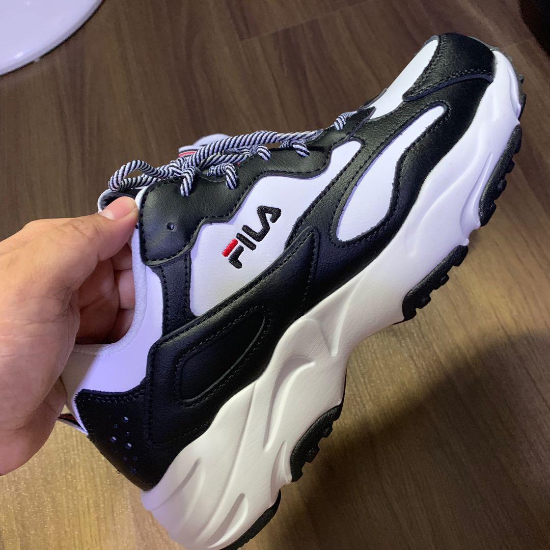 FILA RAY TRACER Luxury Sneakers Footwear on Carousell