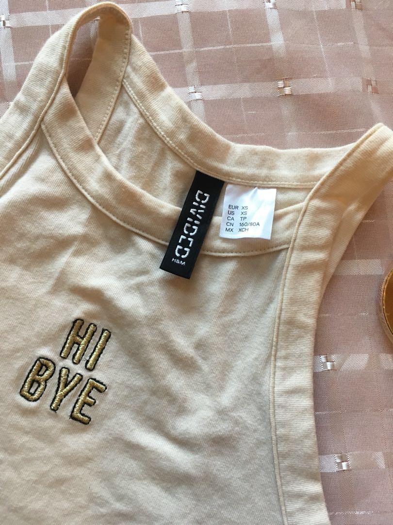 H&M Divided Crop Top (Category: Sleeveless) located in Baliuag. Submitted by gracyaee (Listing ID 225310602, Image 3). Description: 📌 Stretchable; can fit up to small size 📌 Used only ONCE 📌 Crop top, kita belly button 📌 Super pretty when worn, nakaka-sexy 📌 Perfect for summer! 📌 Can be paired with anything 😉.