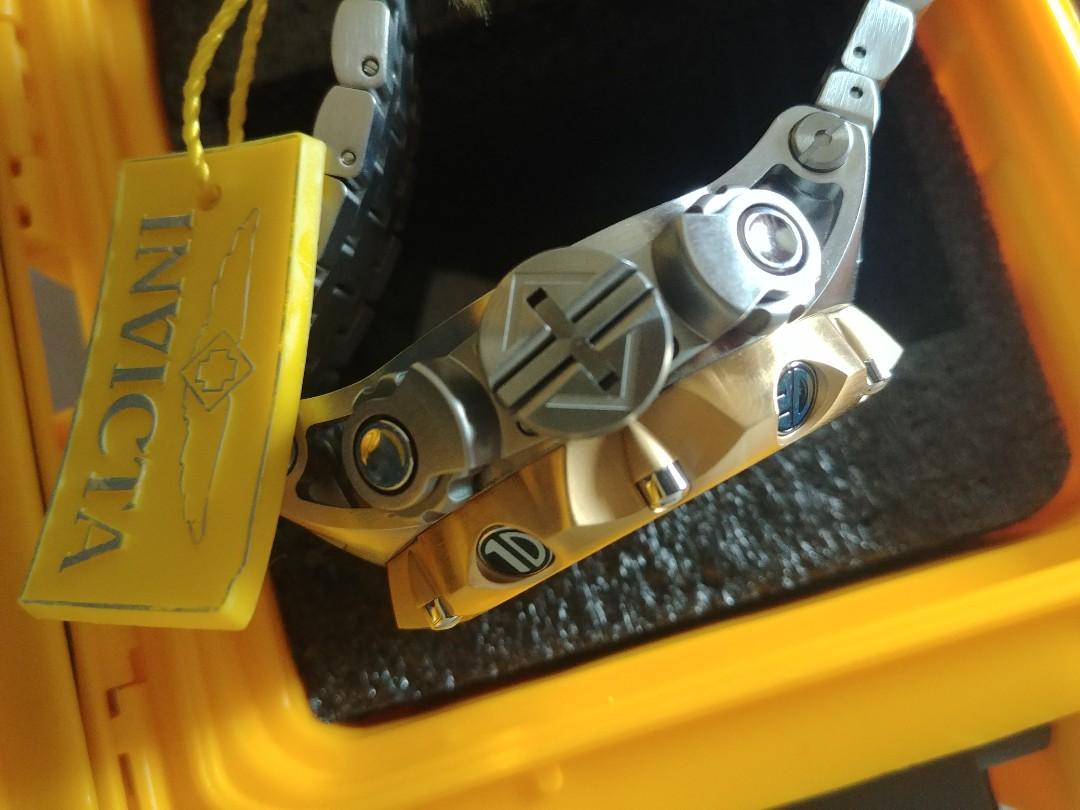 Invicta 16806 on sale