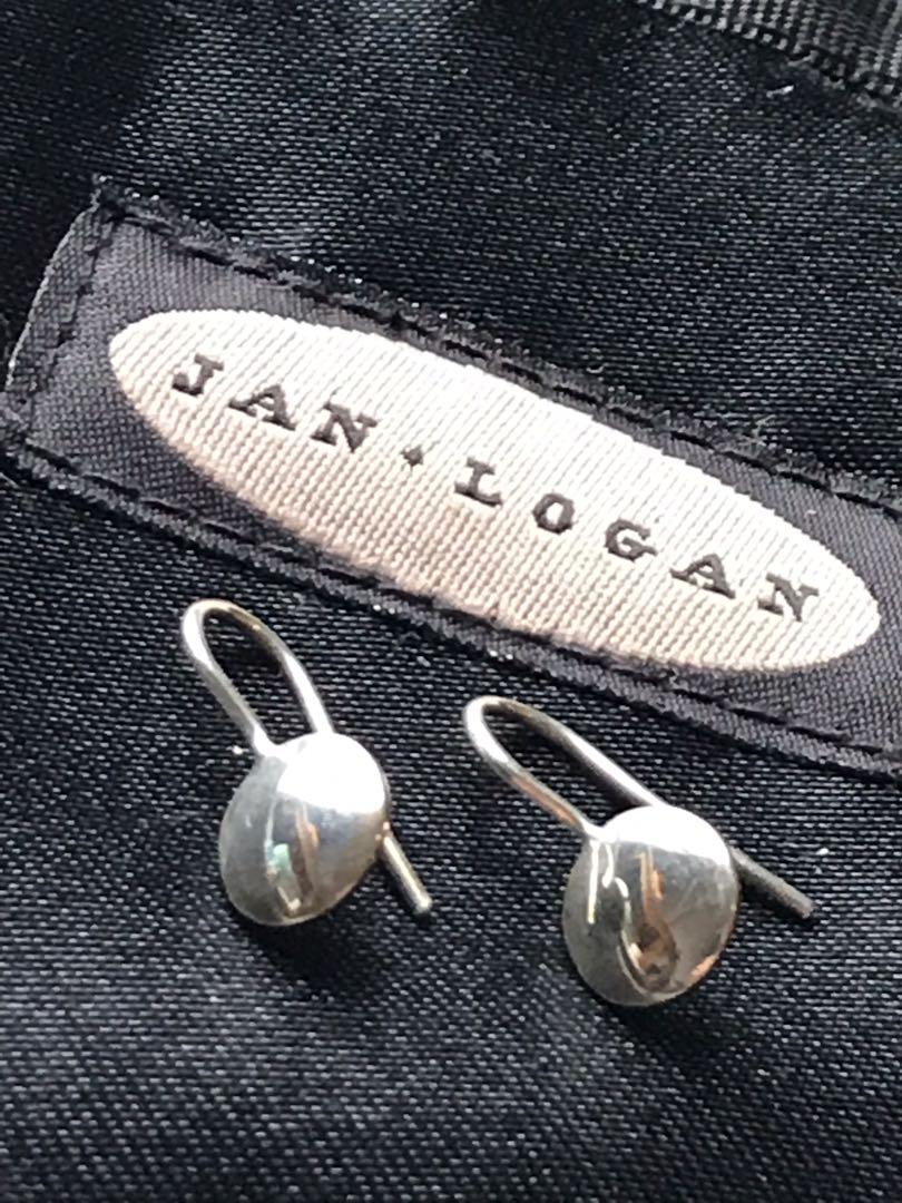 Jan Logan Pearl And Onyx Earrings Diamond Reverse Pear Huggies