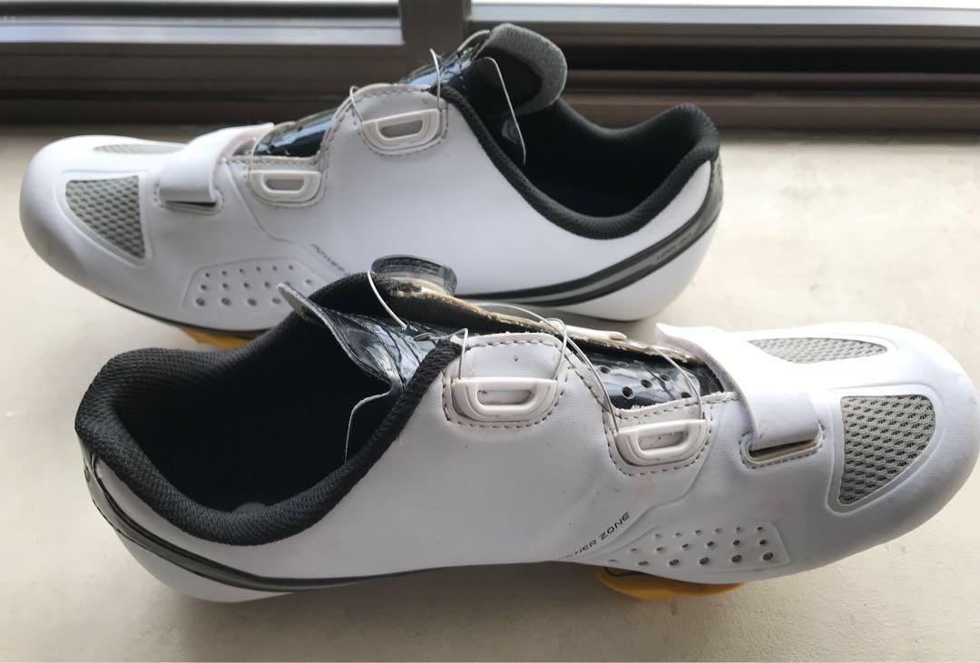 Louis Garneau LG Platinum II road shoes 42 white Sports Equipment Bicycles Parts Bicycles on Carousell
