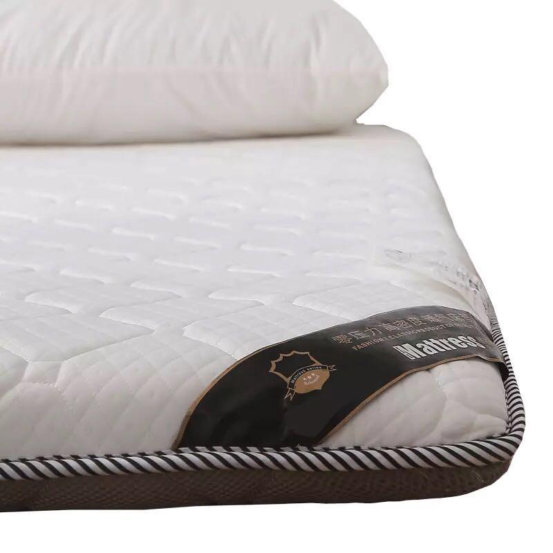 Mattress Protector (Category: Bed Frames & Mattresses) located in Singapore. Submitted by ElmoLovesToSing (Listing ID 225213948, Image 1). Description: New queen size mattress protector for mattress Thickness is 6cm, size is 150cm x 200cm Double side usable, one side is white, the other side is grey. Mattress protector meant to keep the mattress clean & also act as padding on the bed. Suitable for expensive mattress protection. 8pieces available 