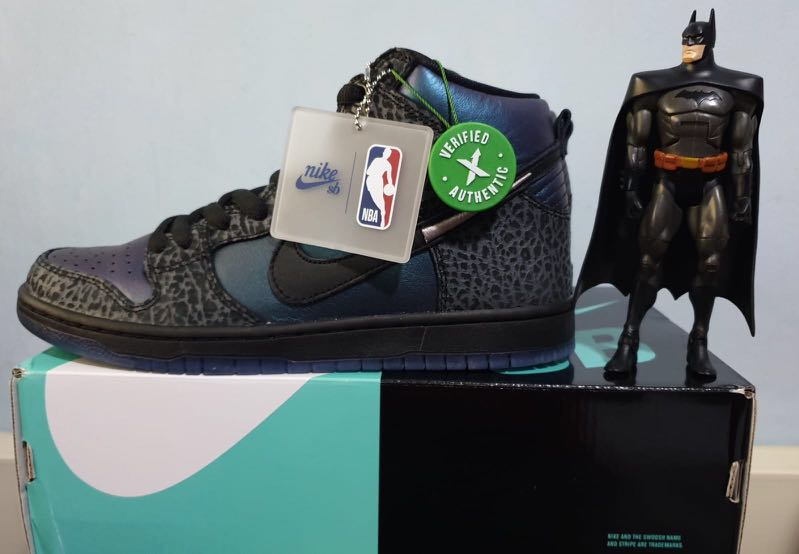 sb dunk high black hornet stockx