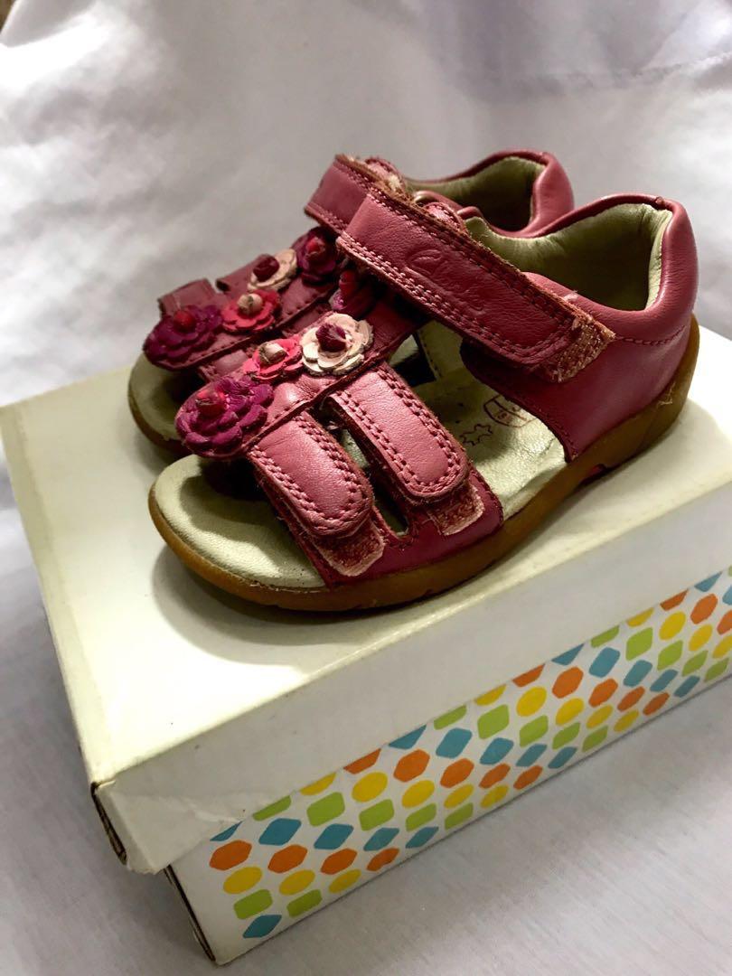 clarks girls sandals size 3
