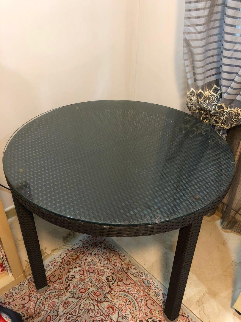 Round Table (Category: Tables & Sets) located in Singapore. Submitted by nurin.02 (Listing ID 225243722, Image 1). Description: diameter- 100 cm height - 75 cm delivery is provided, do ctb for more info .