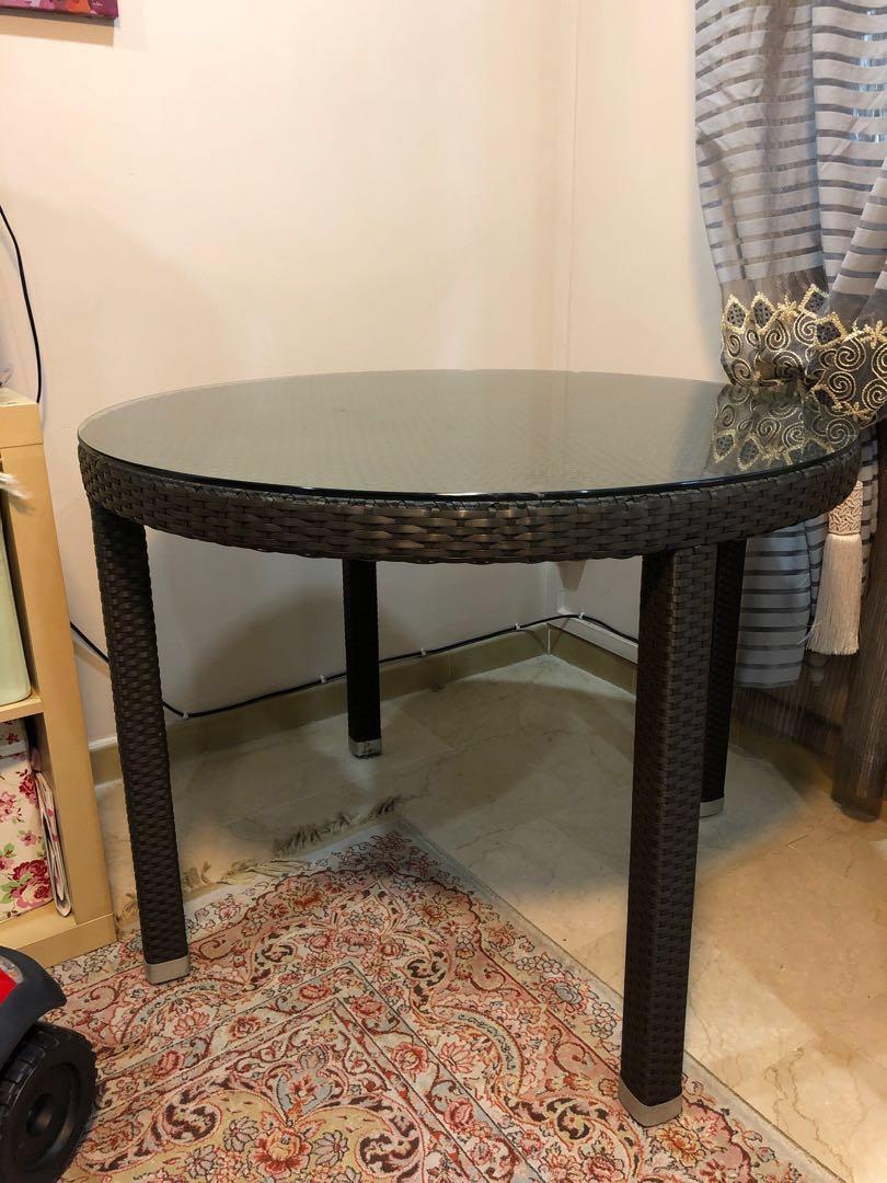 Round Table (Category: Tables & Sets) located in Singapore. Submitted by nurin.02 (Listing ID 225243722, Image 2). Description: diameter- 100 cm height - 75 cm delivery is provided, do ctb for more info .