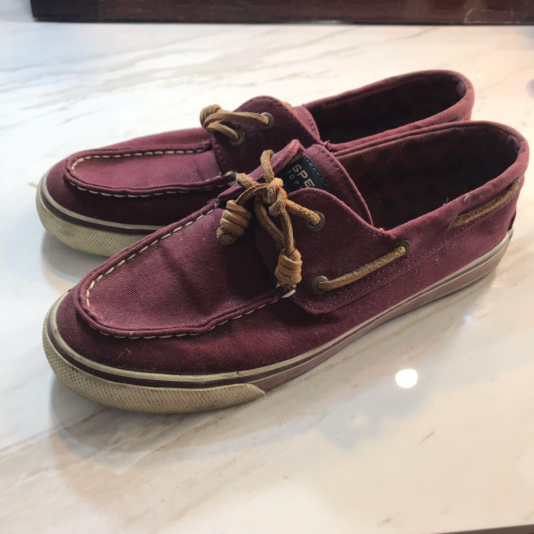 maroon sperrys