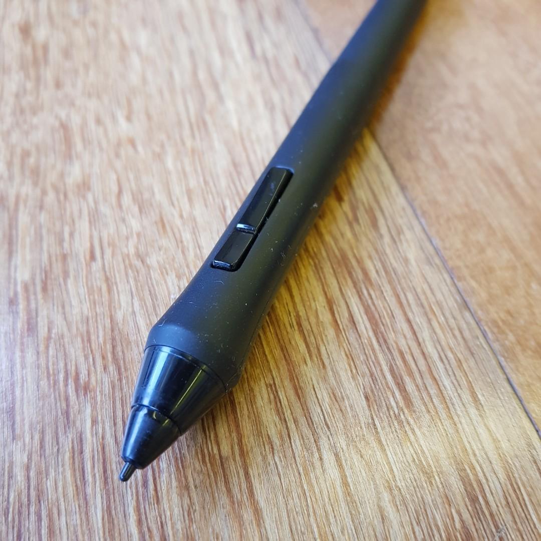 Intuos 4 Pen Tablet PTK640, Mobile Phones & Gadgets, EReaders on Carousell