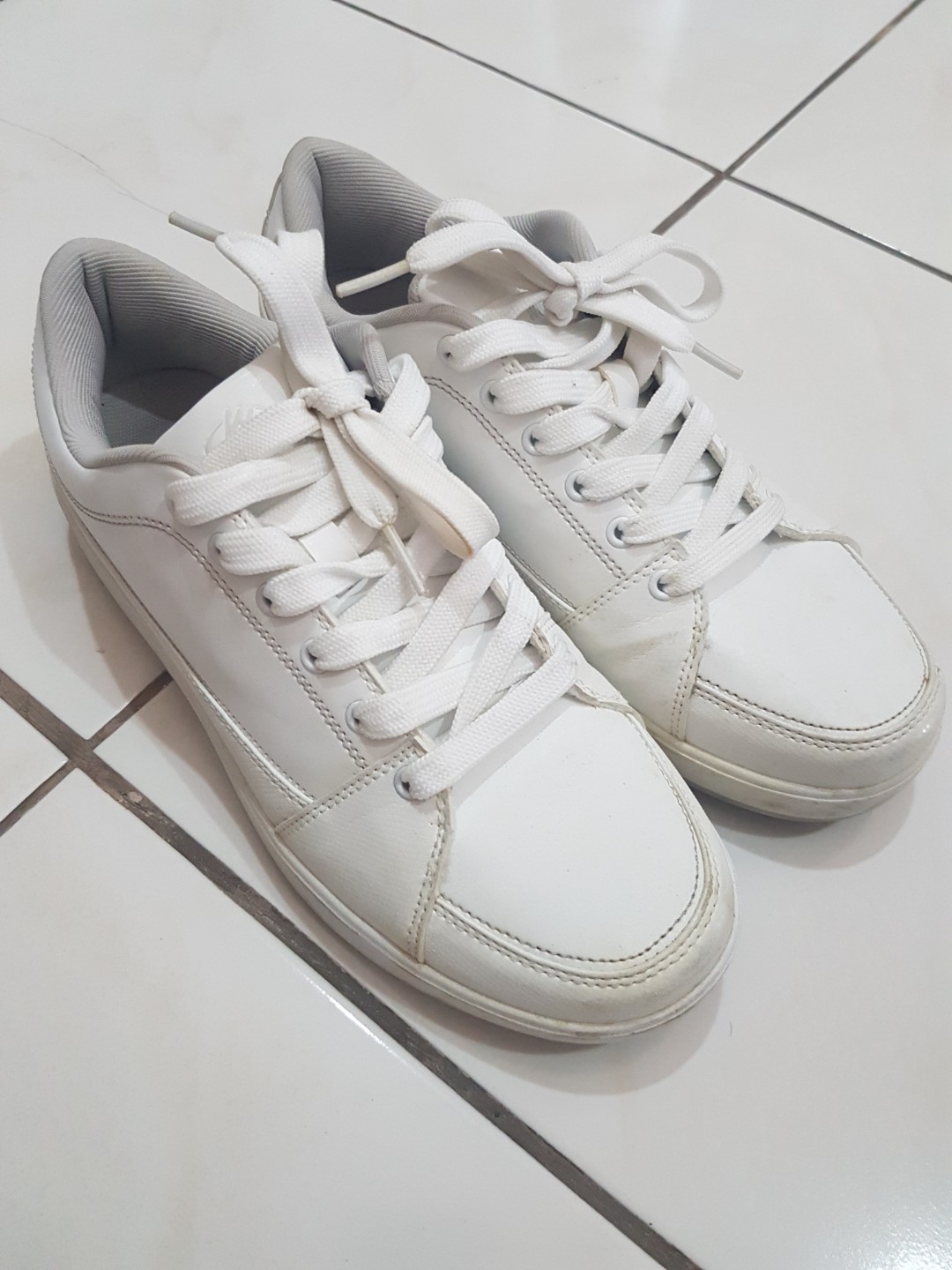 World balance white shoes 2019 cheap
