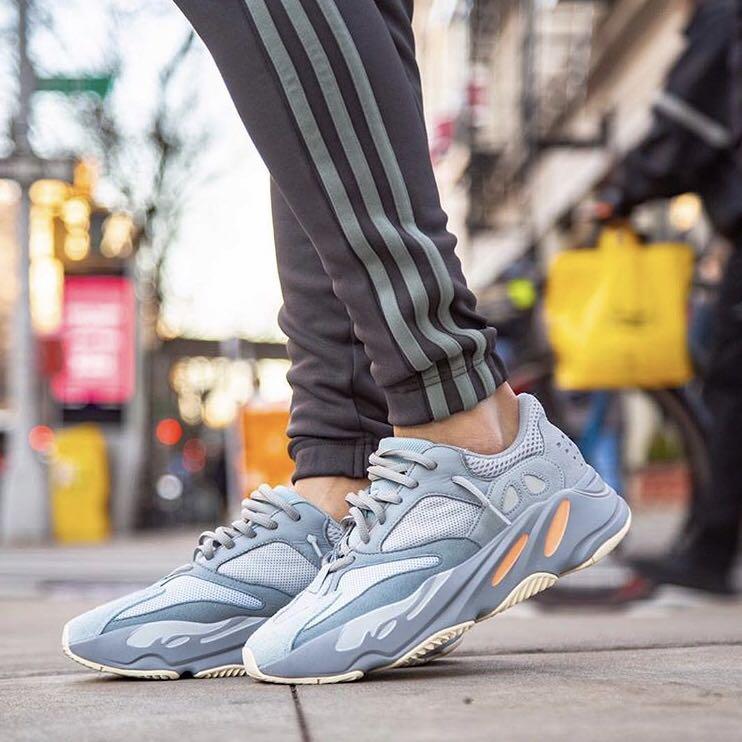 Yeezy 700 Inertia [US 6], Men's Fashion 