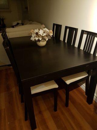 Ikea table, 6 chairs and 2 leafs (black)