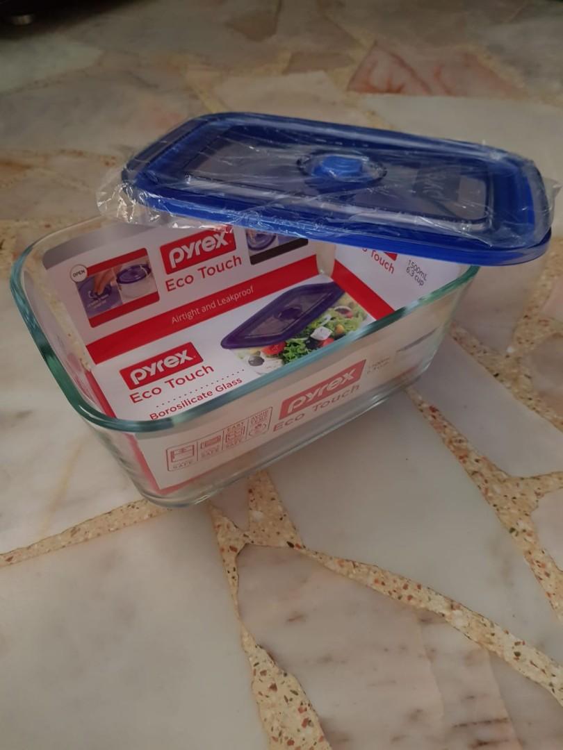 BN Rectangle Pyrex (Category: Cookware & Accessories) located in Singapore. Submitted by sueakbar (Listing ID 225405331, Image 2). Description: BN. Non-nego. Extra set. Need to clear asap. Pyrex Eco Touch. 1500ml/6.3cup.