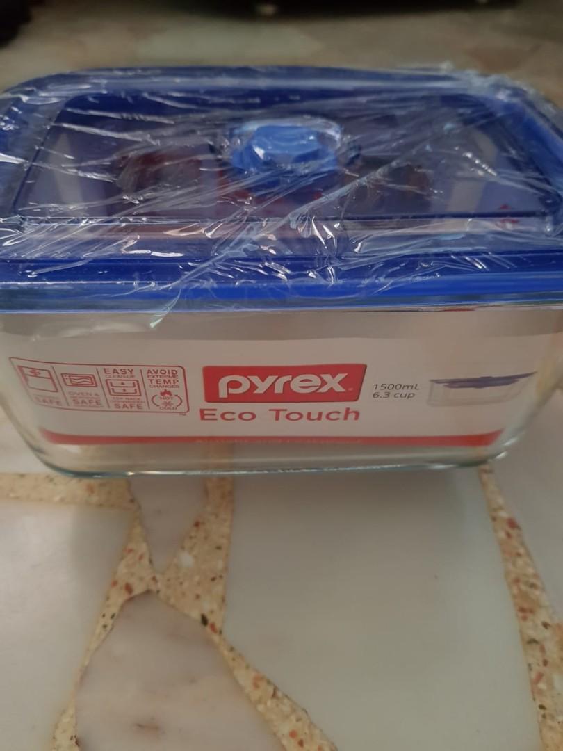 BN Rectangle Pyrex (Category: Cookware & Accessories) located in Singapore. Submitted by sueakbar (Listing ID 225405331, Image 1). Description: BN. Non-nego. Extra set. Need to clear asap. Pyrex Eco Touch. 1500ml/6.3cup.