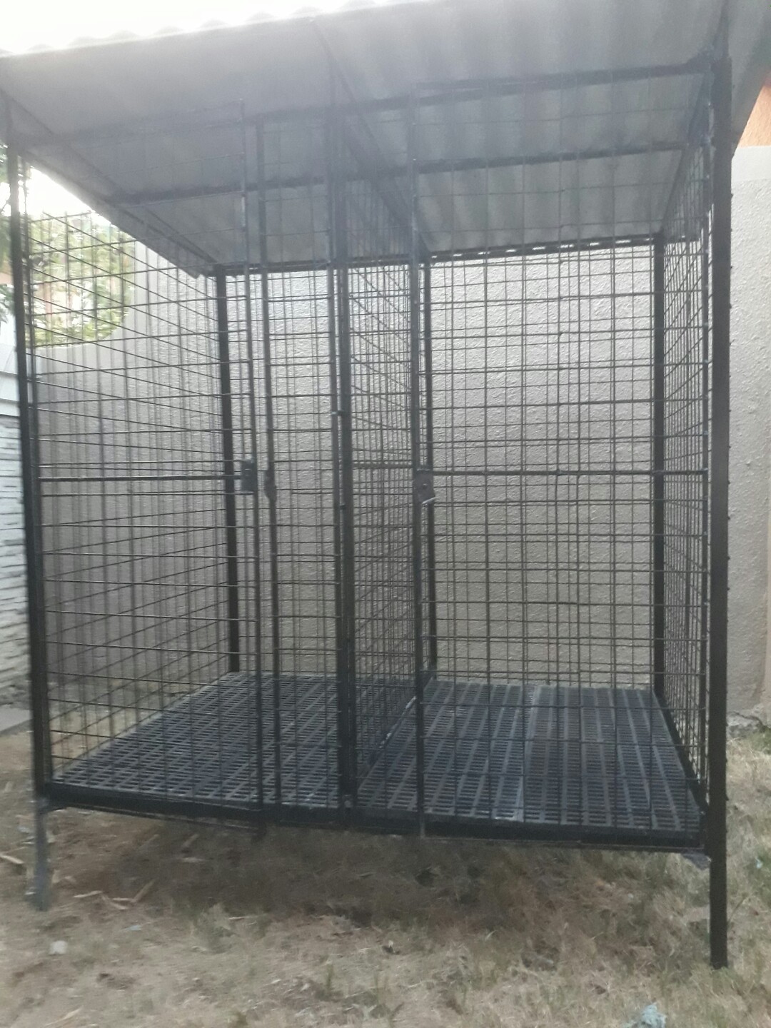 2nd hand dog cage for sale