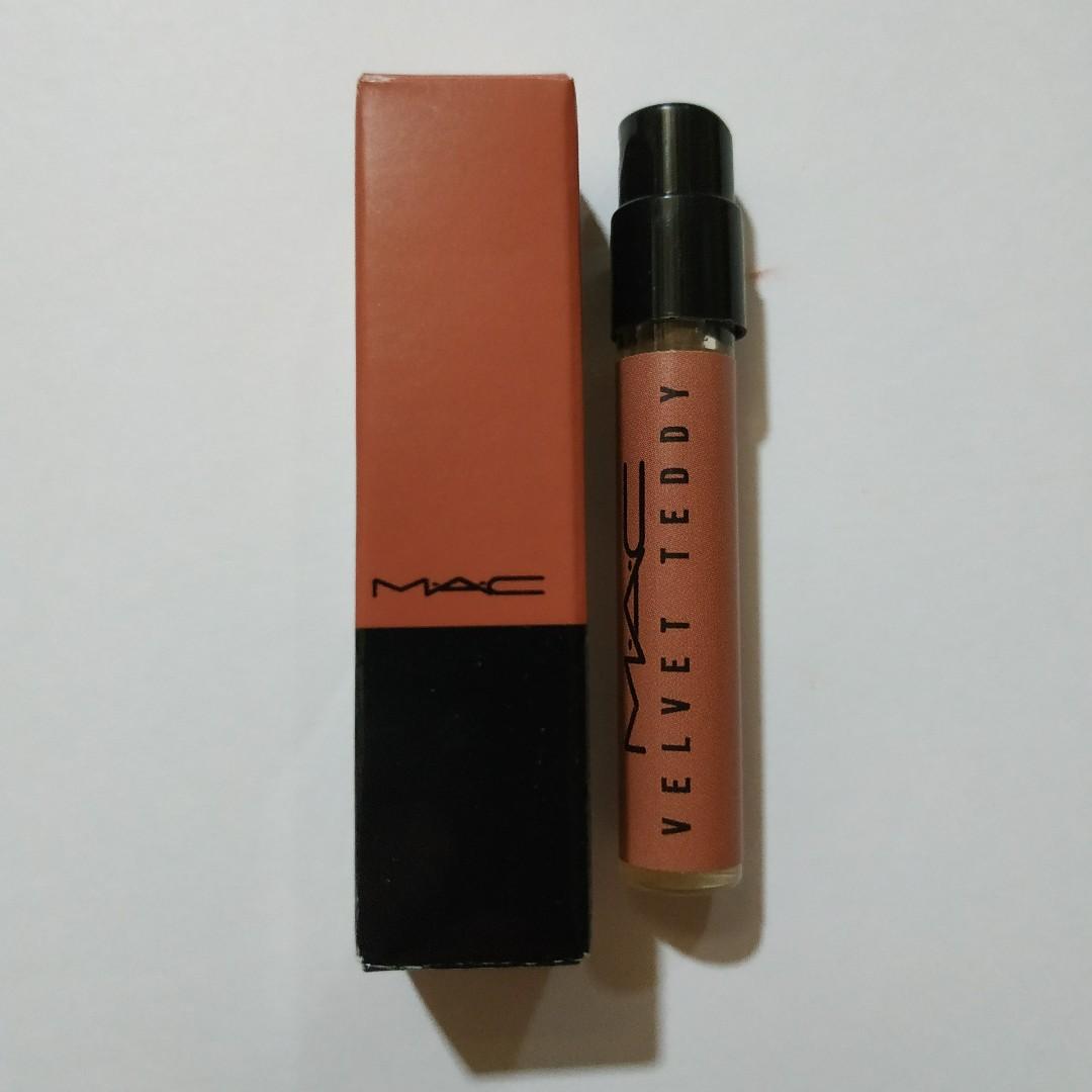 Mac velvet teddy perfume sample deals