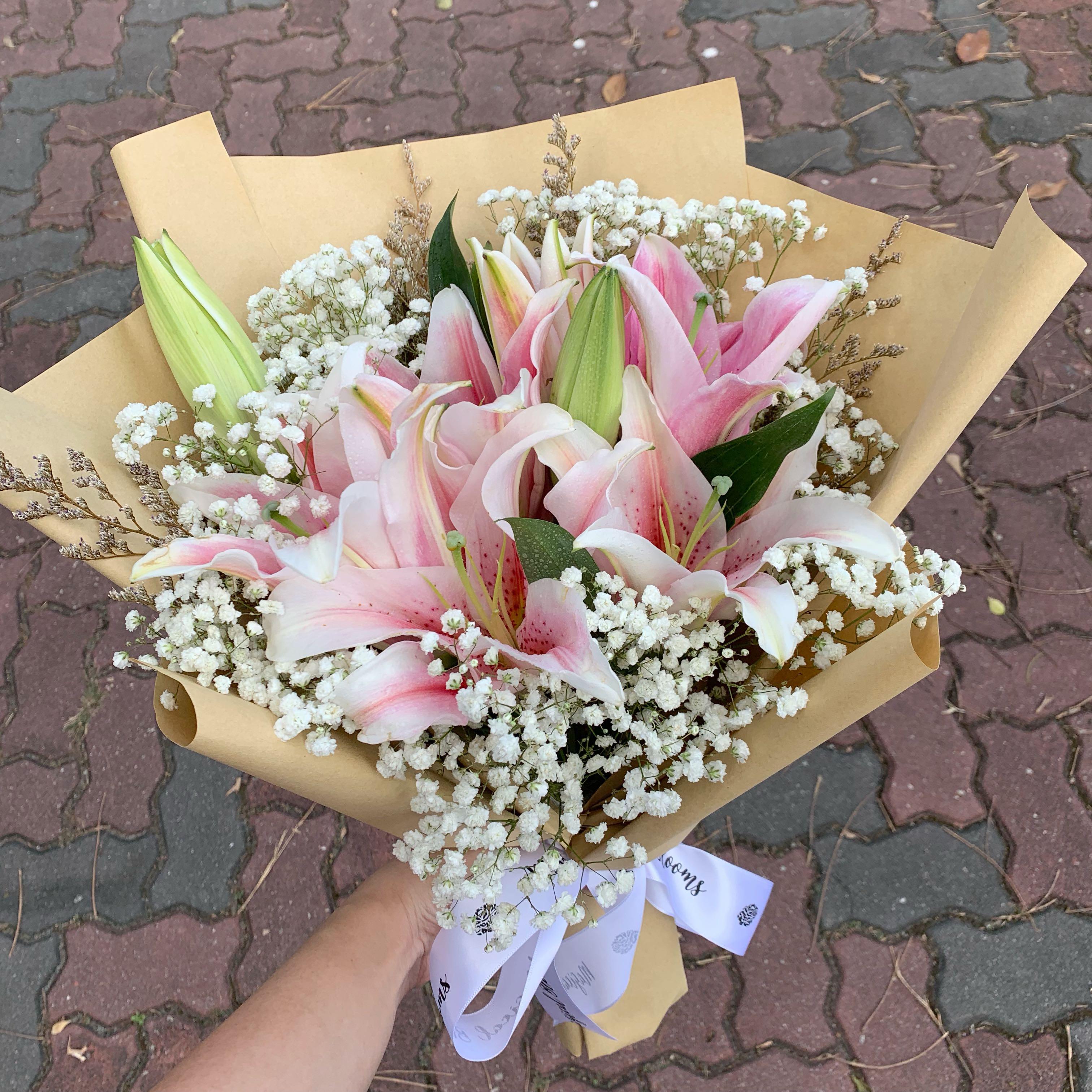 baby's breath and lily bouquet