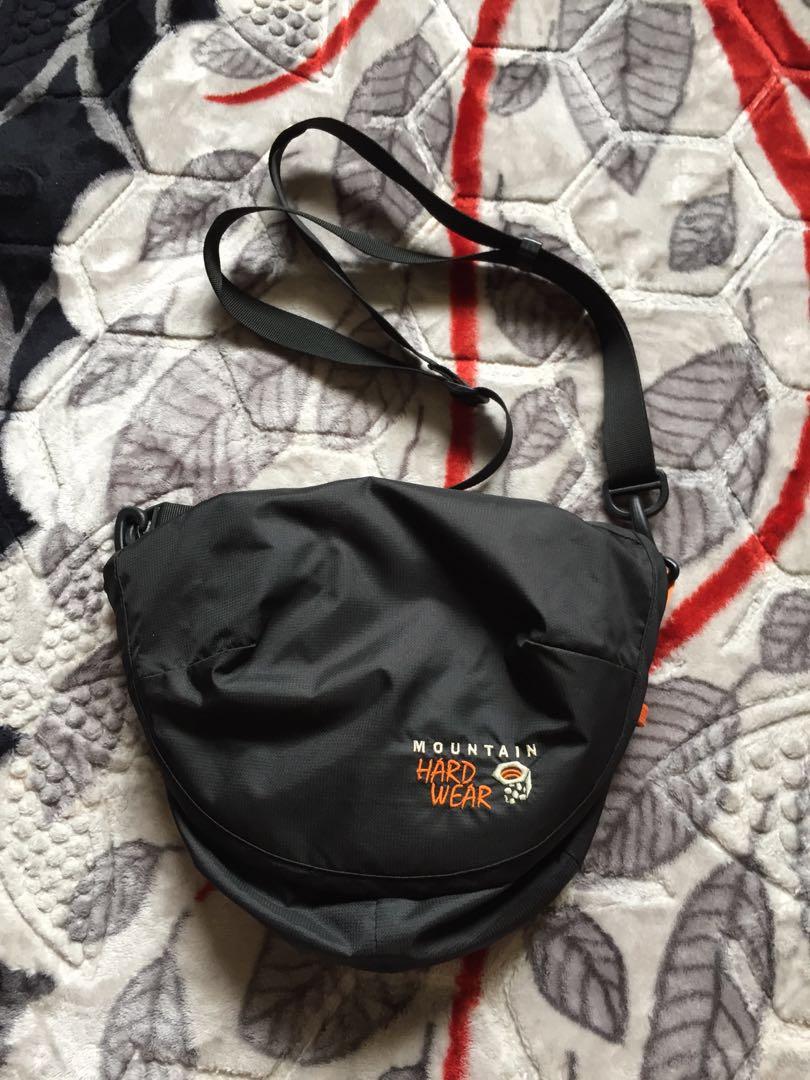 Mountain hardwear shop sling bag
