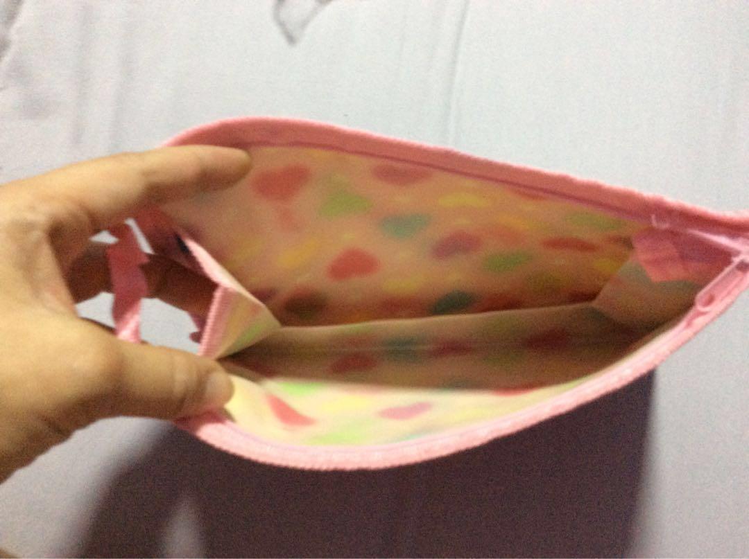 Pouch (Category: Purses & Pouches) located in Singapore. Submitted by fantasydragon (Listing ID 189192124, Image 4). Description: Pouch for cosmetic or anything Size : L-8 H-5 W-2 inches Payment by POSB Fund transfer Free local normal postage Seller will not be responsible for missing/damage by normal postage .