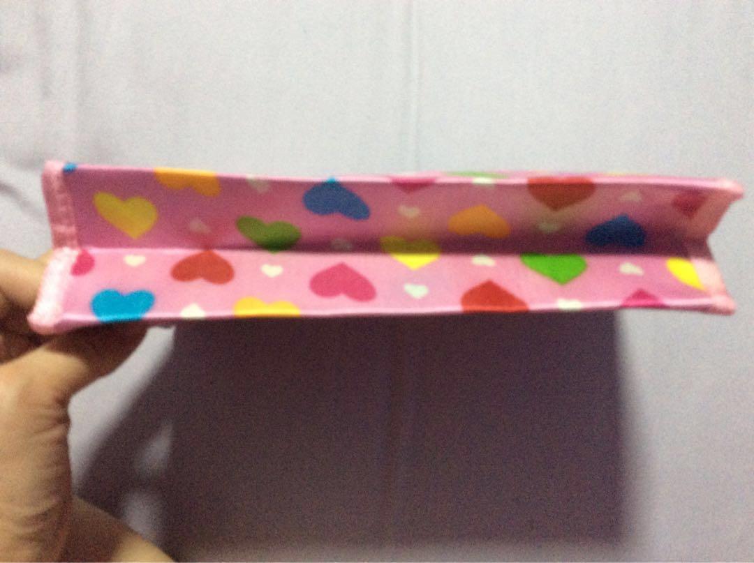 Pouch (Category: Purses & Pouches) located in Singapore. Submitted by fantasydragon (Listing ID 189192124, Image 3). Description: Pouch for cosmetic or anything Size : L-8 H-5 W-2 inches Payment by POSB Fund transfer Free local normal postage Seller will not be responsible for missing/damage by normal postage .