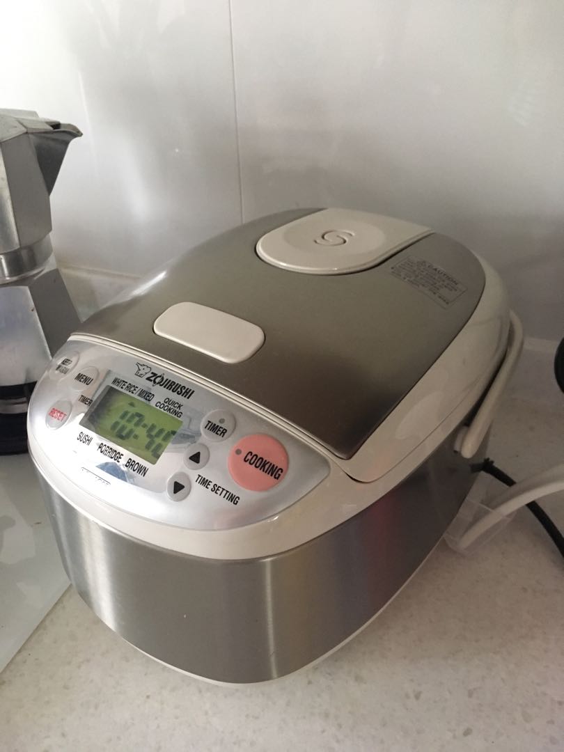 Zojirushi 3cup ricemaker, Furniture & Home Living, Kitchenware