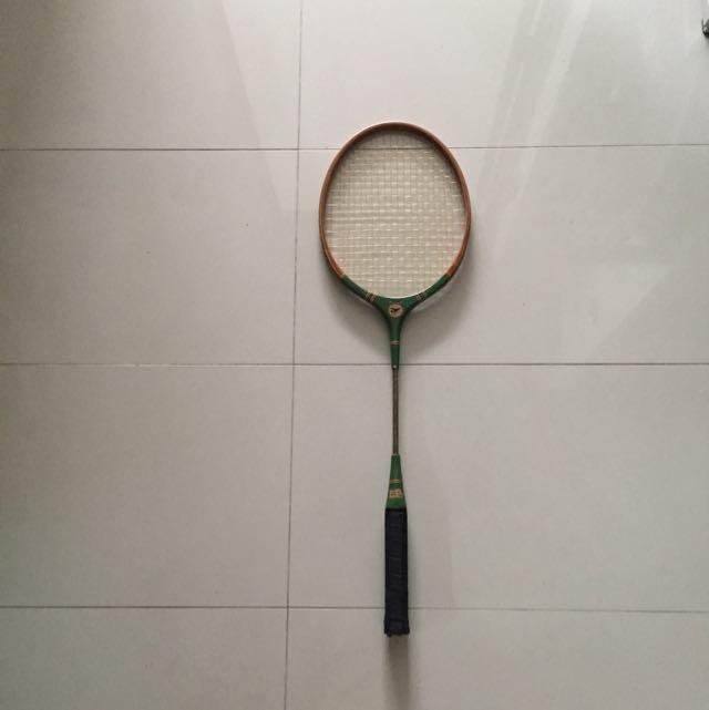 aeroplane badminton racket