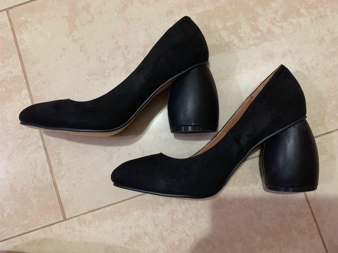 black chunky court heels