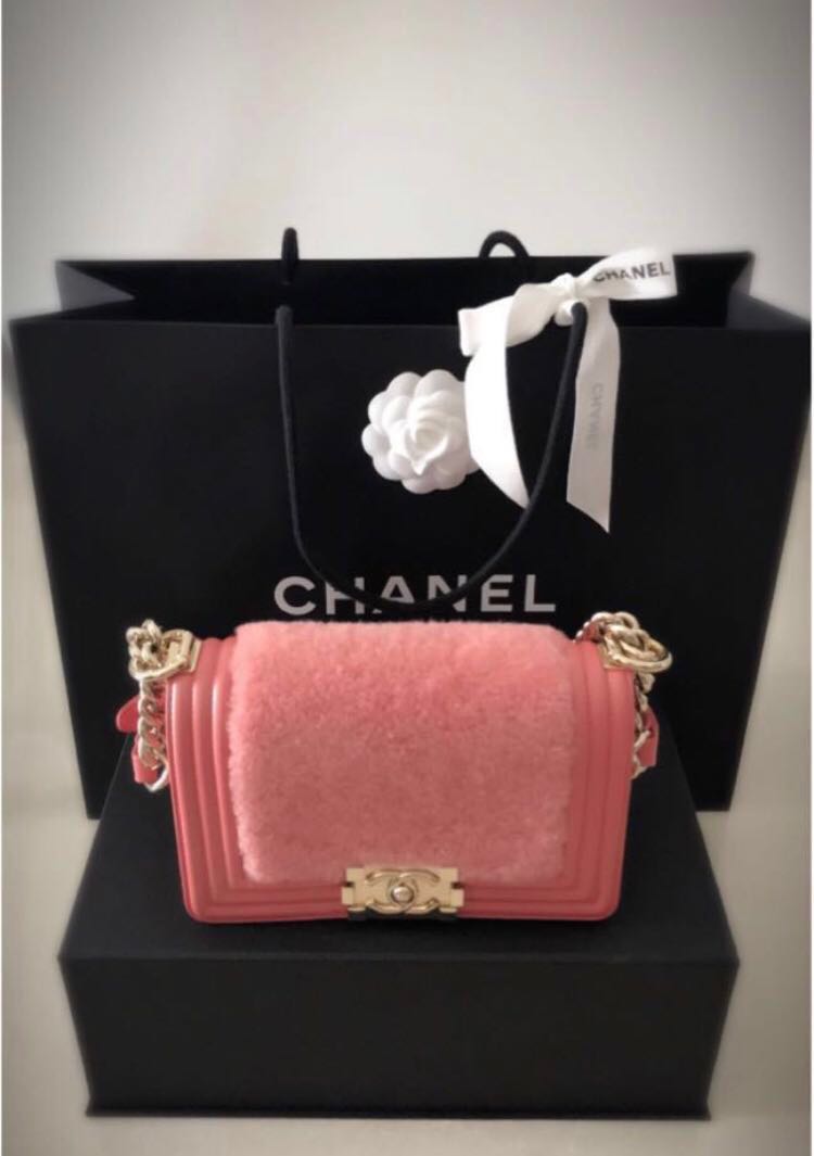 pink shearling chanel bolsa