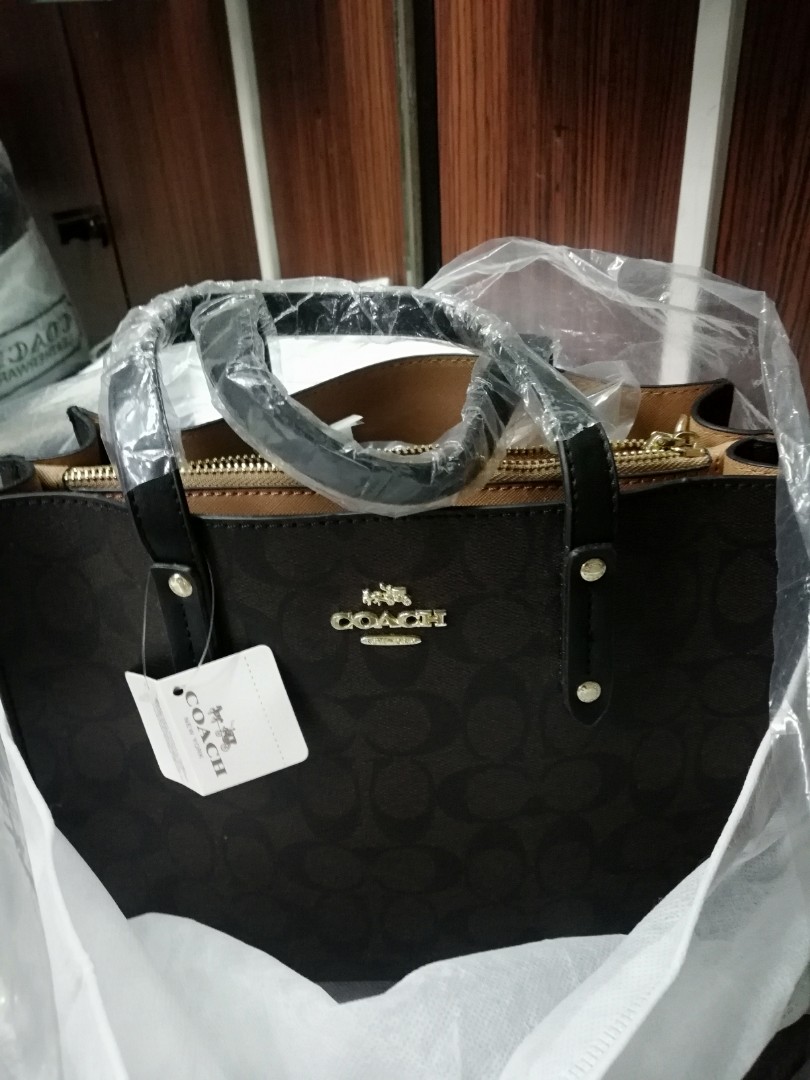 coach square bag