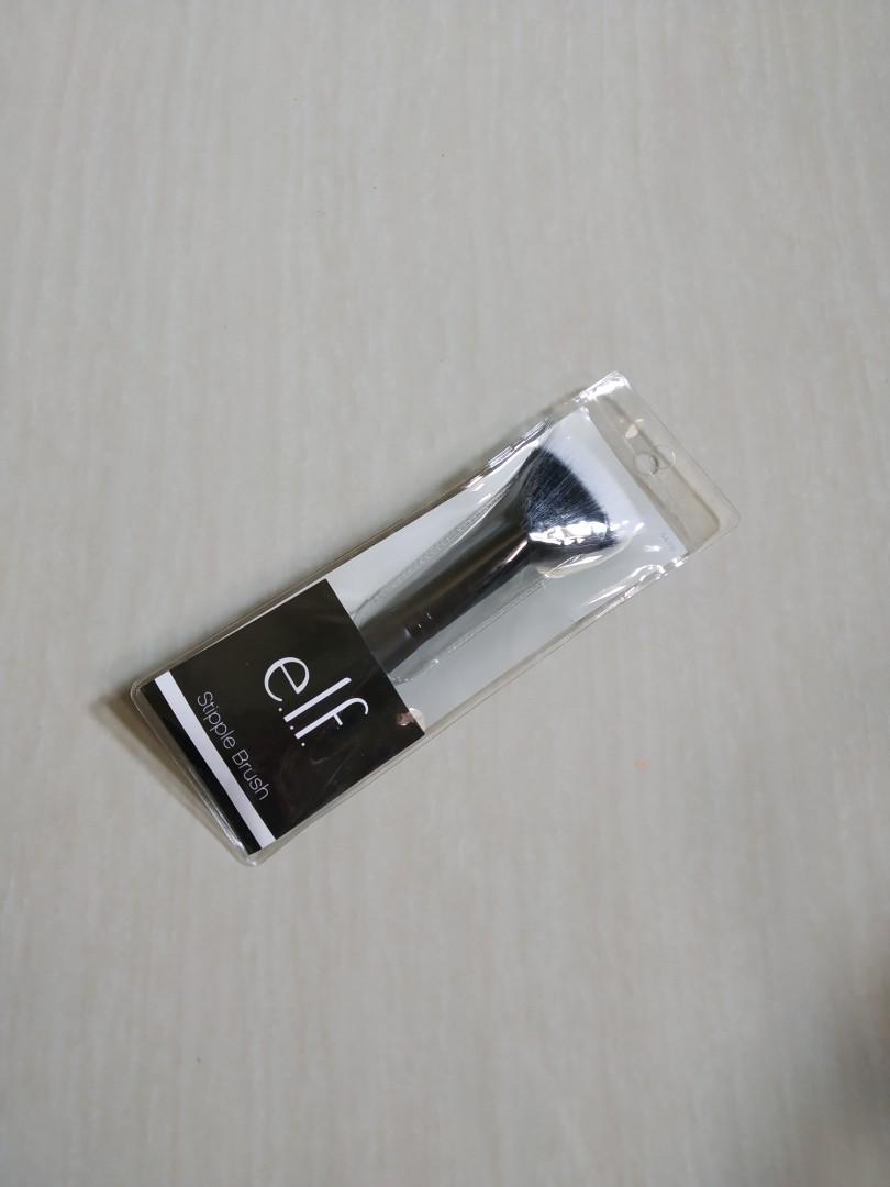 Elf Stippling Brush (Category: Makeup) located in Mandaluyong City. Submitted by thevoguettediaries (Listing ID 225663558, Image 1). Description: Rfs: Extra.