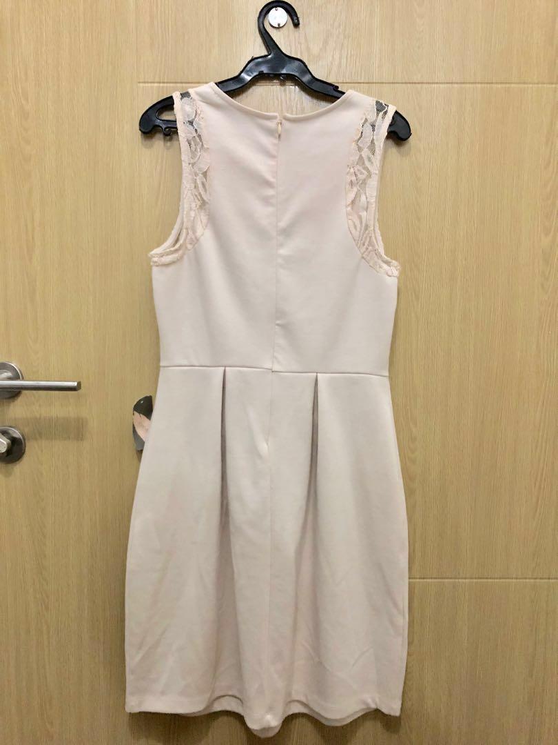 Forever 21 Cream Dress (Category: Dresses) located in Makati City. Submitted by sls08 (Listing ID 225498459, Image 2). Description: Original Price: PHP915 Lace details on sleeves. Pls. see photos for the details. .
