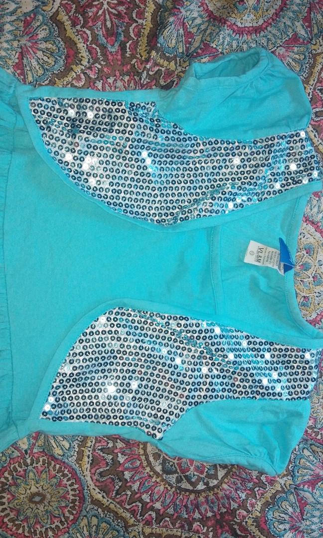 Frozen dress (Category: Babies & Kids Fashion) located in Valenzuela. Submitted by mjhane21 (Listing ID 225563725, Image 2). Description: Good condition.