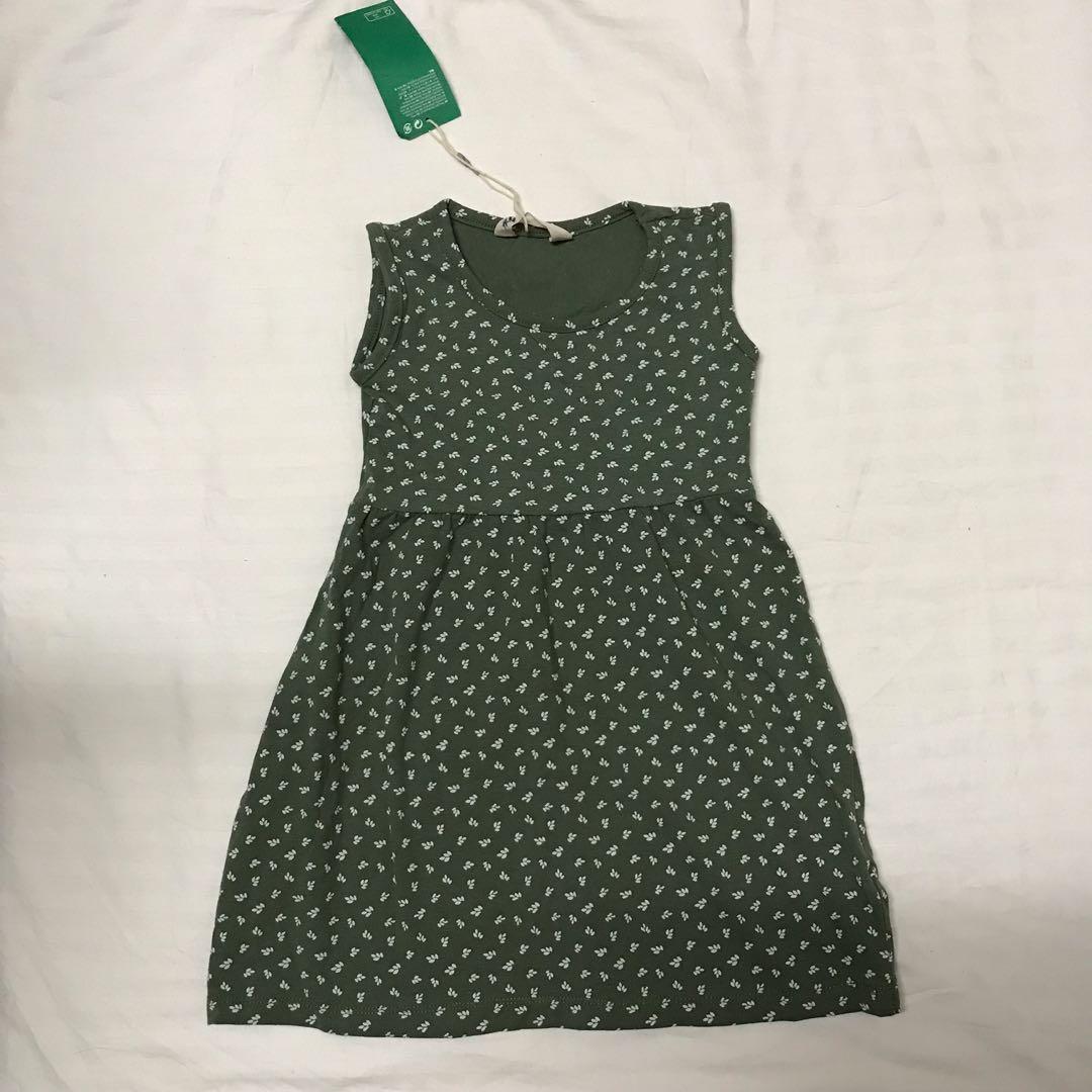 H&M dress for kids (Category: Babies & Kids Fashion) located in Paranaque City. Submitted by saversmanila (Listing ID 225504712, Image 1). Description: .
