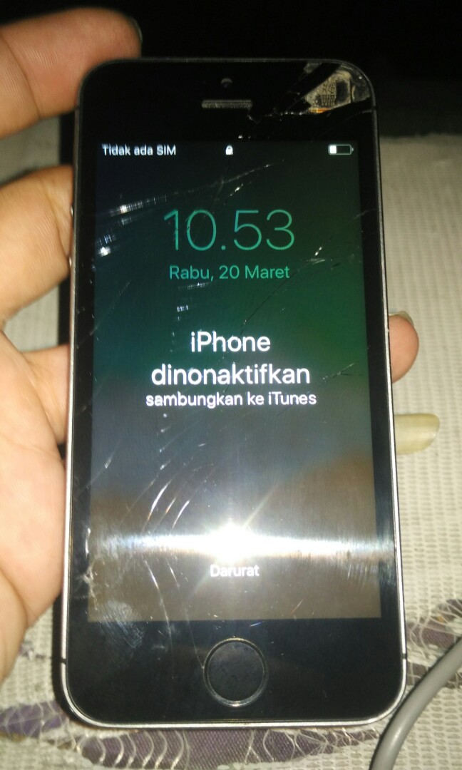 Iphone 5s 32gb Tc Retak Disable Telepon Seluler Tablet Iphone Others Di Carousell
