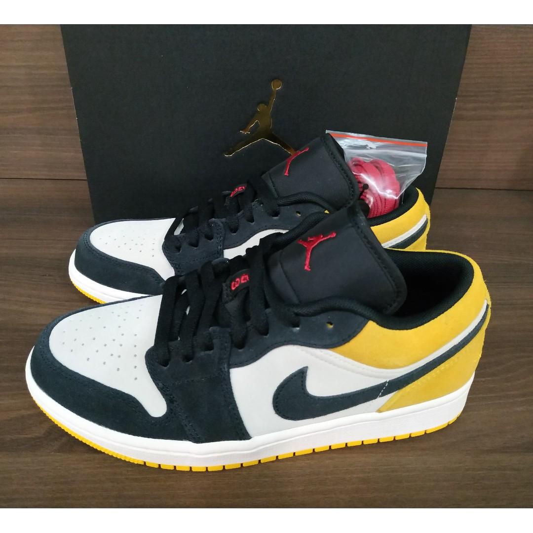 sail university gold black