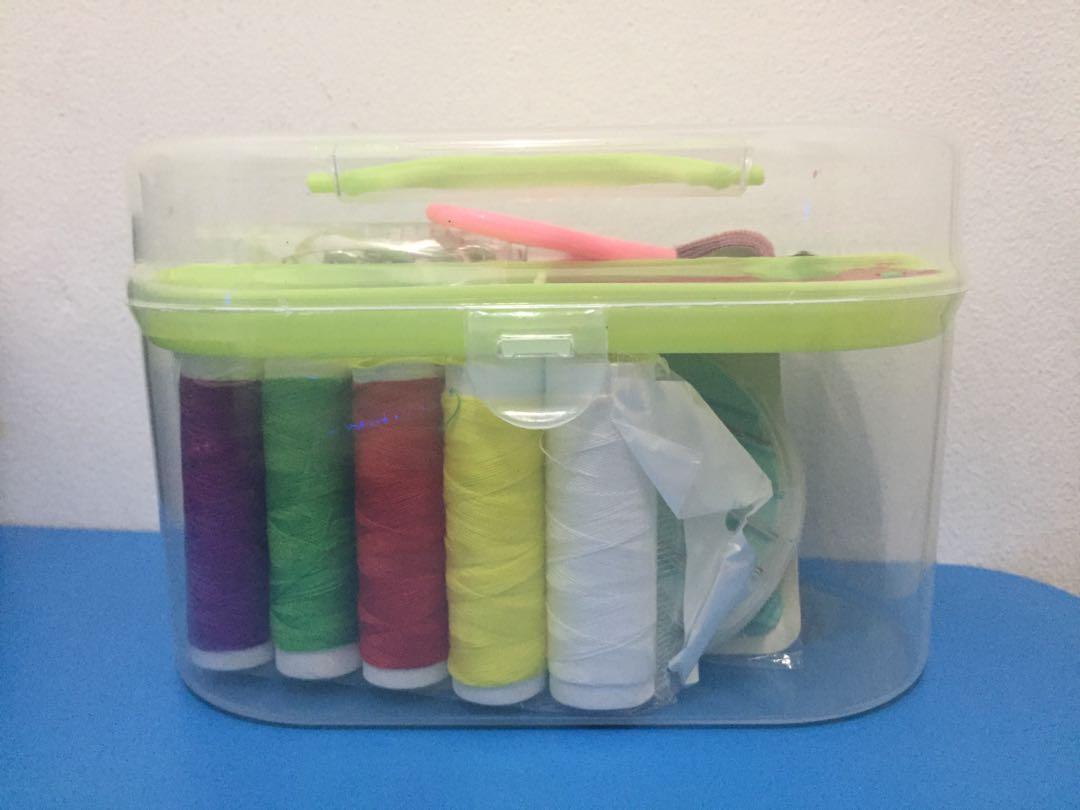 MINISO Sewing Kit, Desain & Kerajinan Tangan, Alat & Bahan Kerajinan di